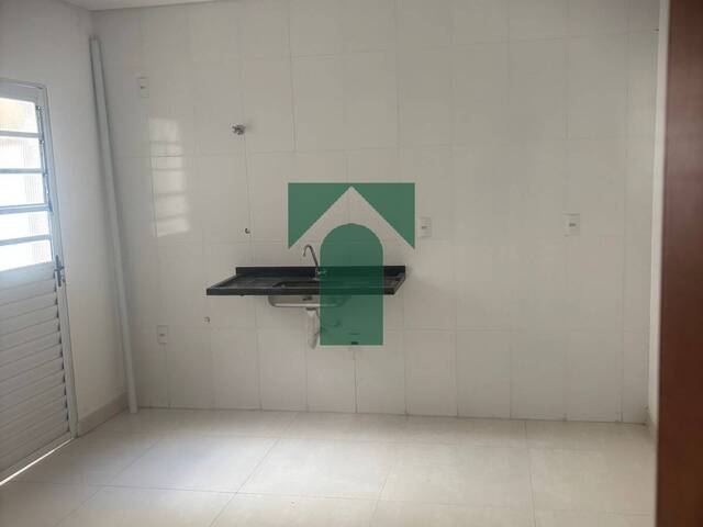 #008167 - Apartamento Sem Condomínio para Venda em Santo André - SP - 2