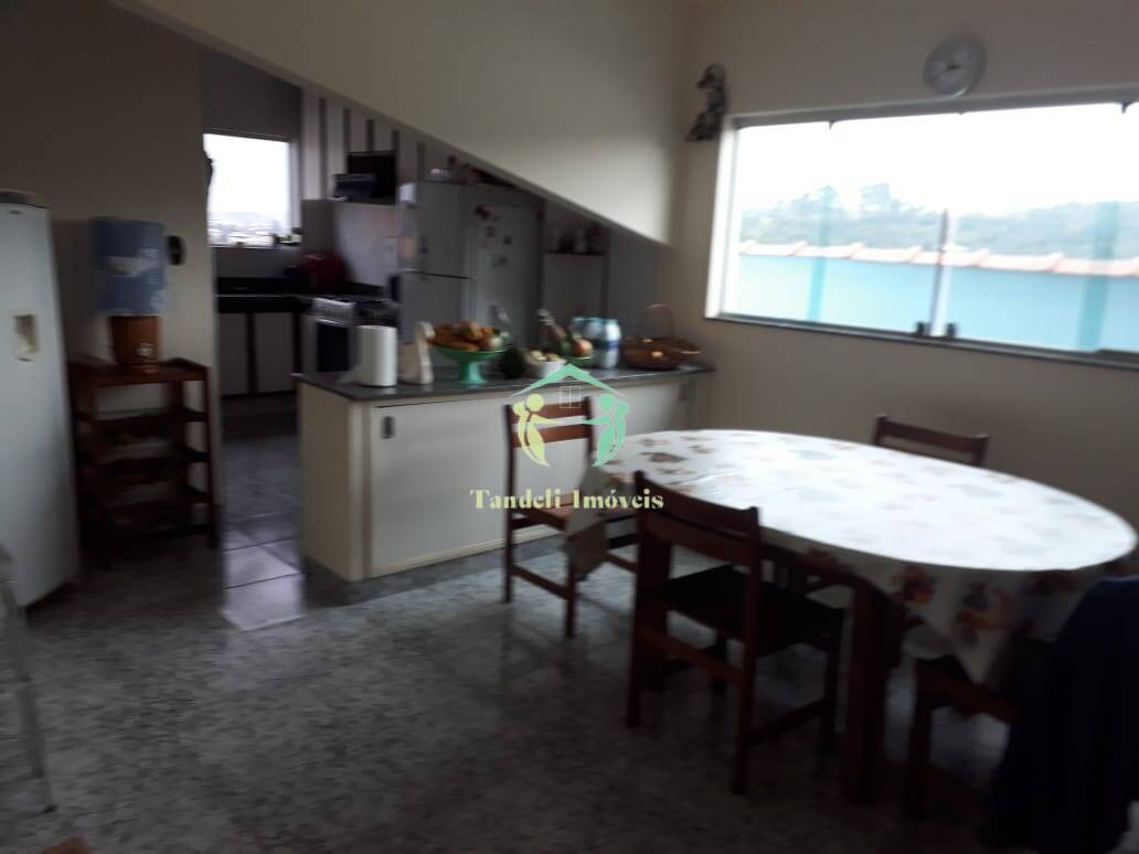 Casa, 3 quartos, 239 m² - Foto 9