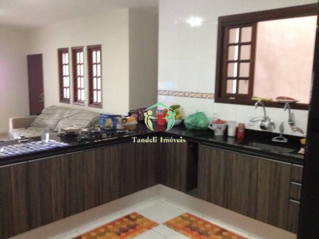 Casa, 2 quartos, 237 m² - Foto 4