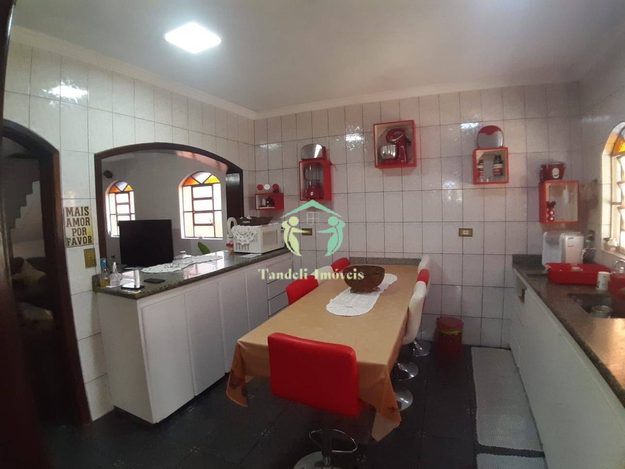 Sobrado, 3 quartos, 248 m² - Foto 1