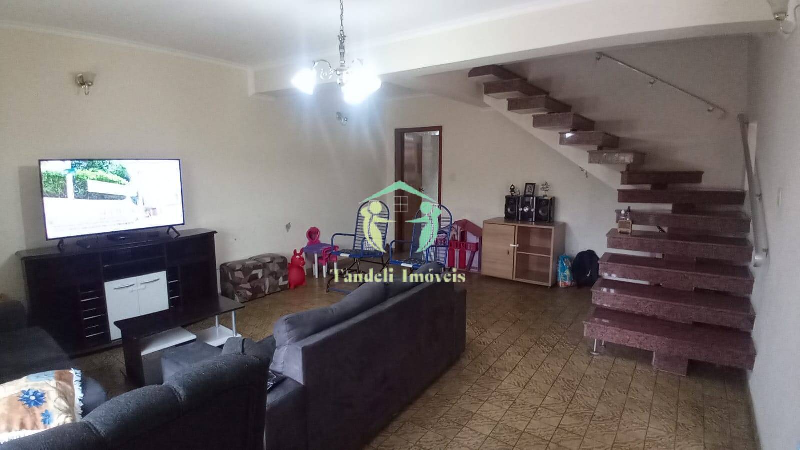 Casa, 5 quartos, 315 m² - Foto 1