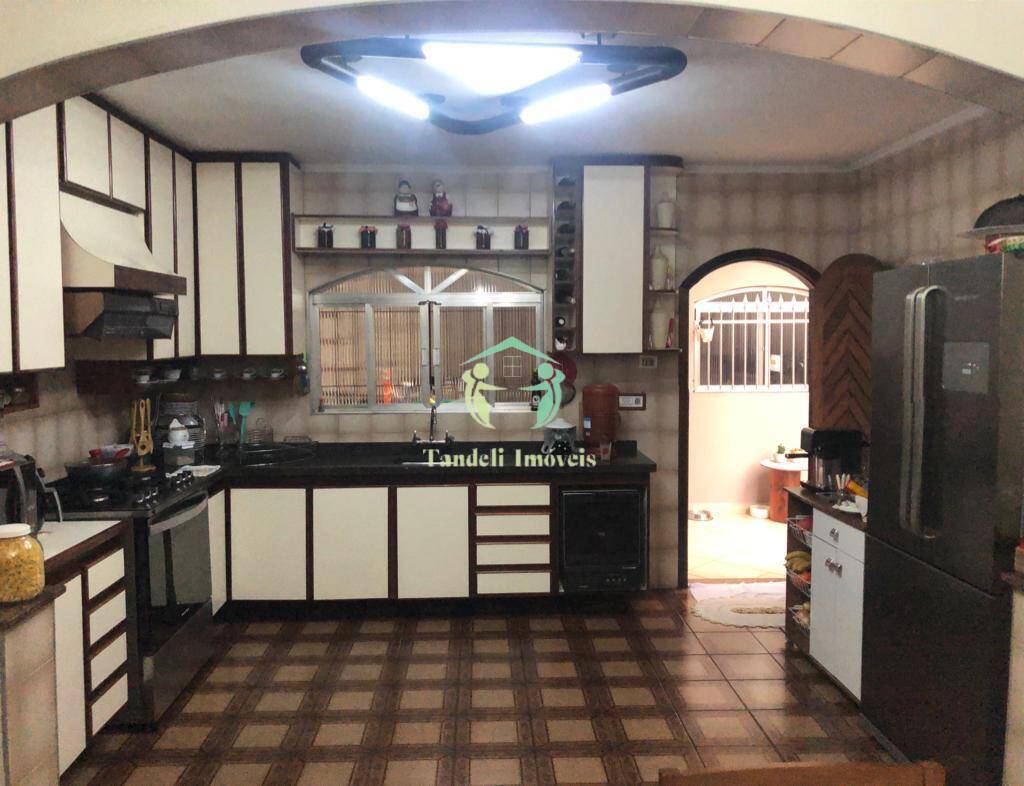 Sobrado, 3 quartos, 260 m² - Foto 1