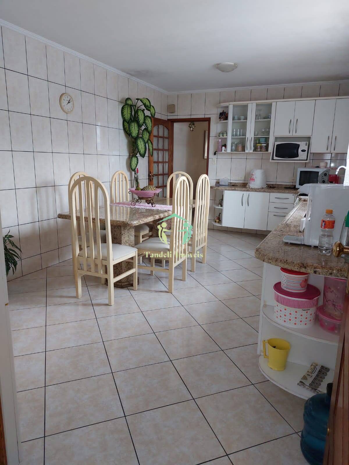 Sobrado, 3 quartos, 222 m² - Foto 2