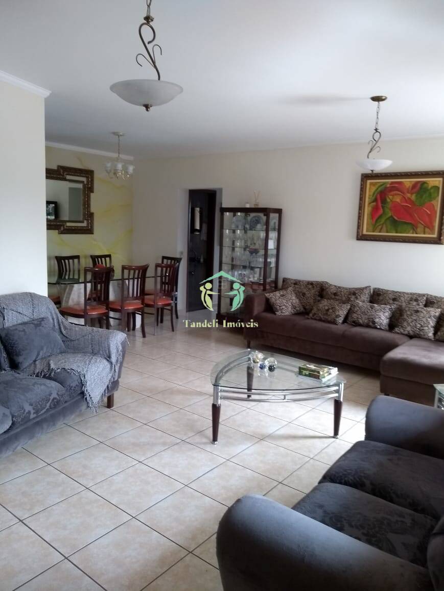 Apartamento, 3 quartos, 140 m² - Foto 1