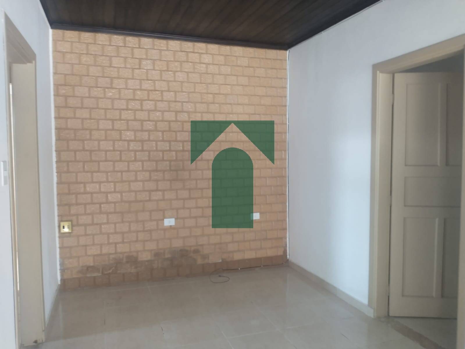 Casa, 2 quartos, 280 m² - Foto 1