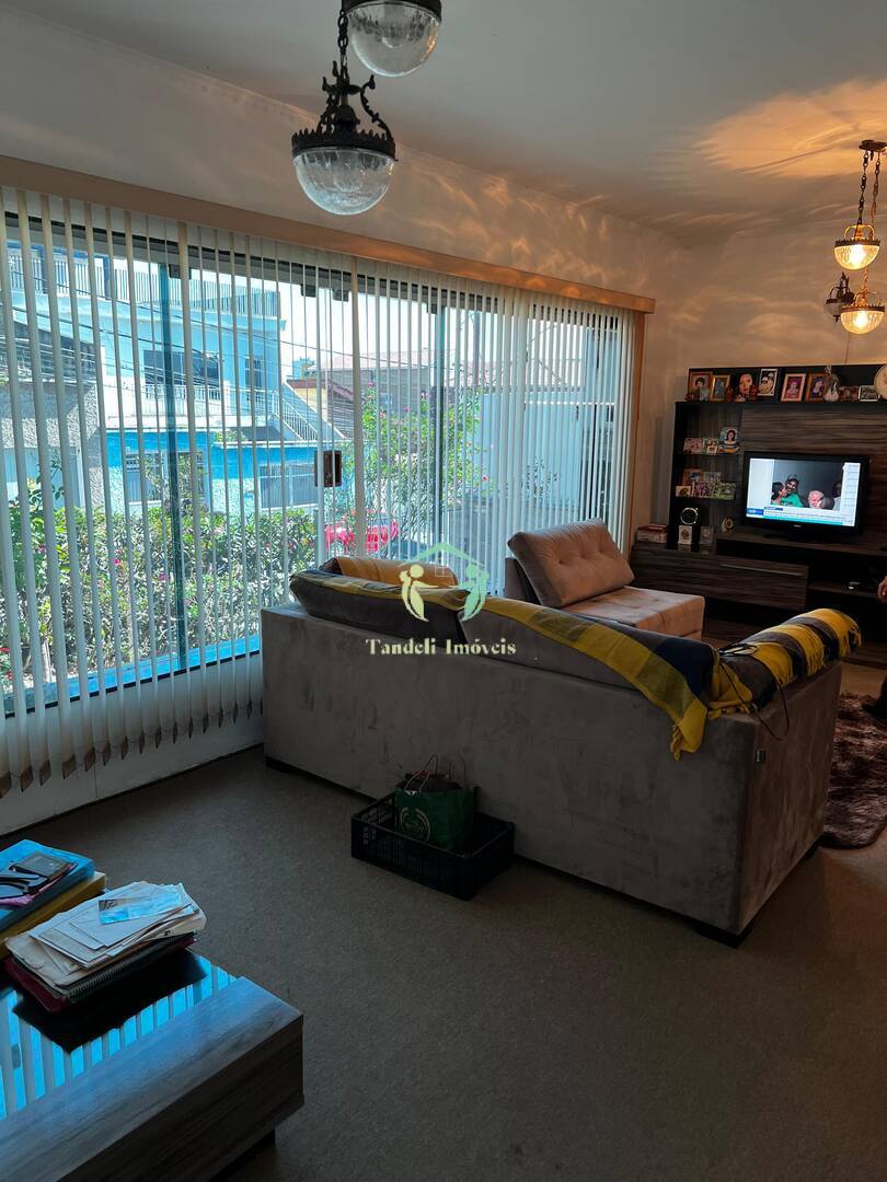 Casa, 3 quartos, 250 m² - Foto 1