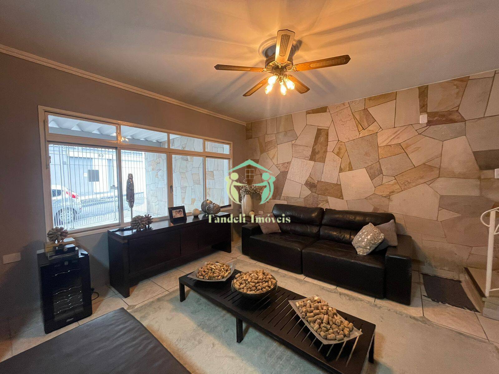 Sobrado, 3 quartos, 250 m² - Foto 1