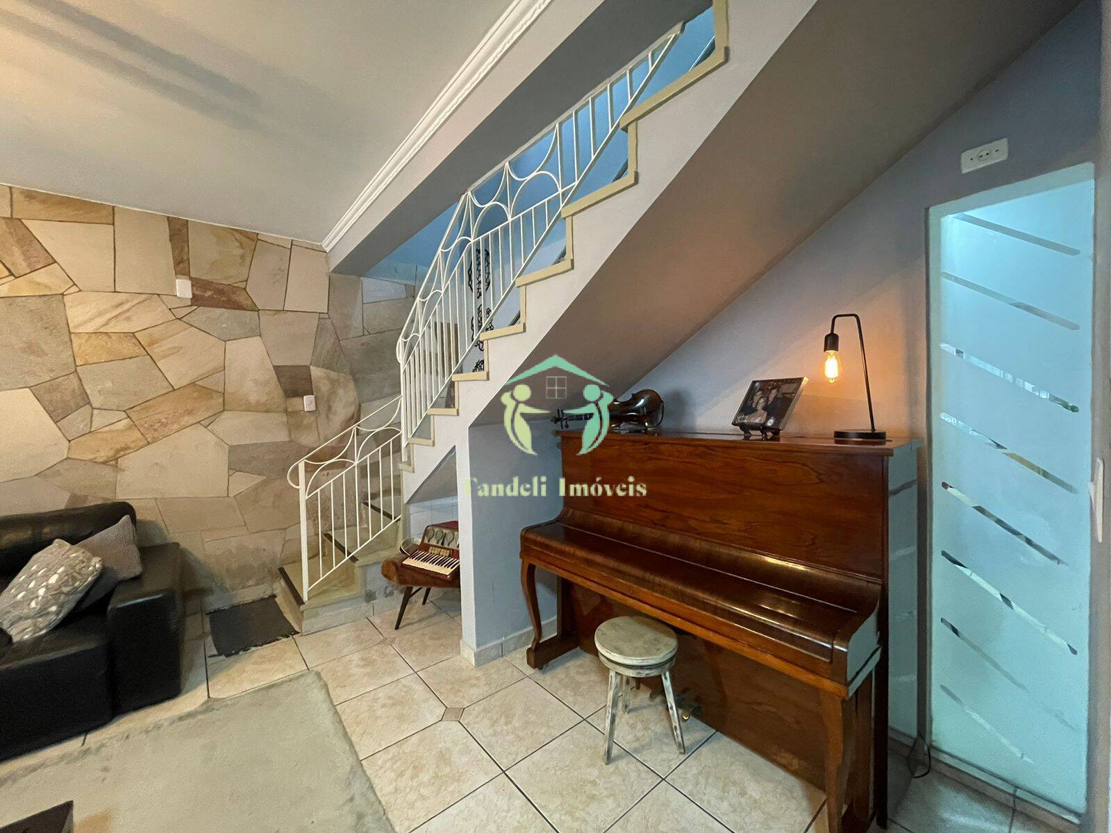 Sobrado, 3 quartos, 250 m² - Foto 2