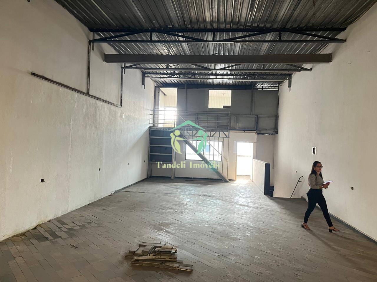 Depósito-Galpão, 305 m² - Foto 2