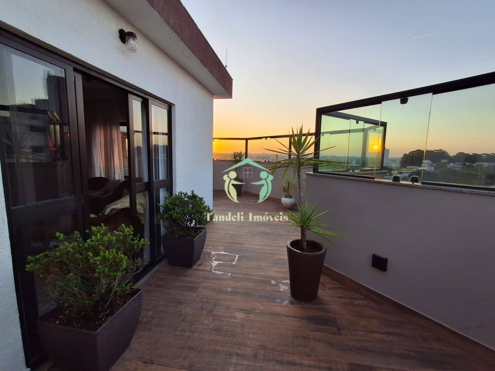 Cobertura, 3 quartos, 200 m² - Foto 2