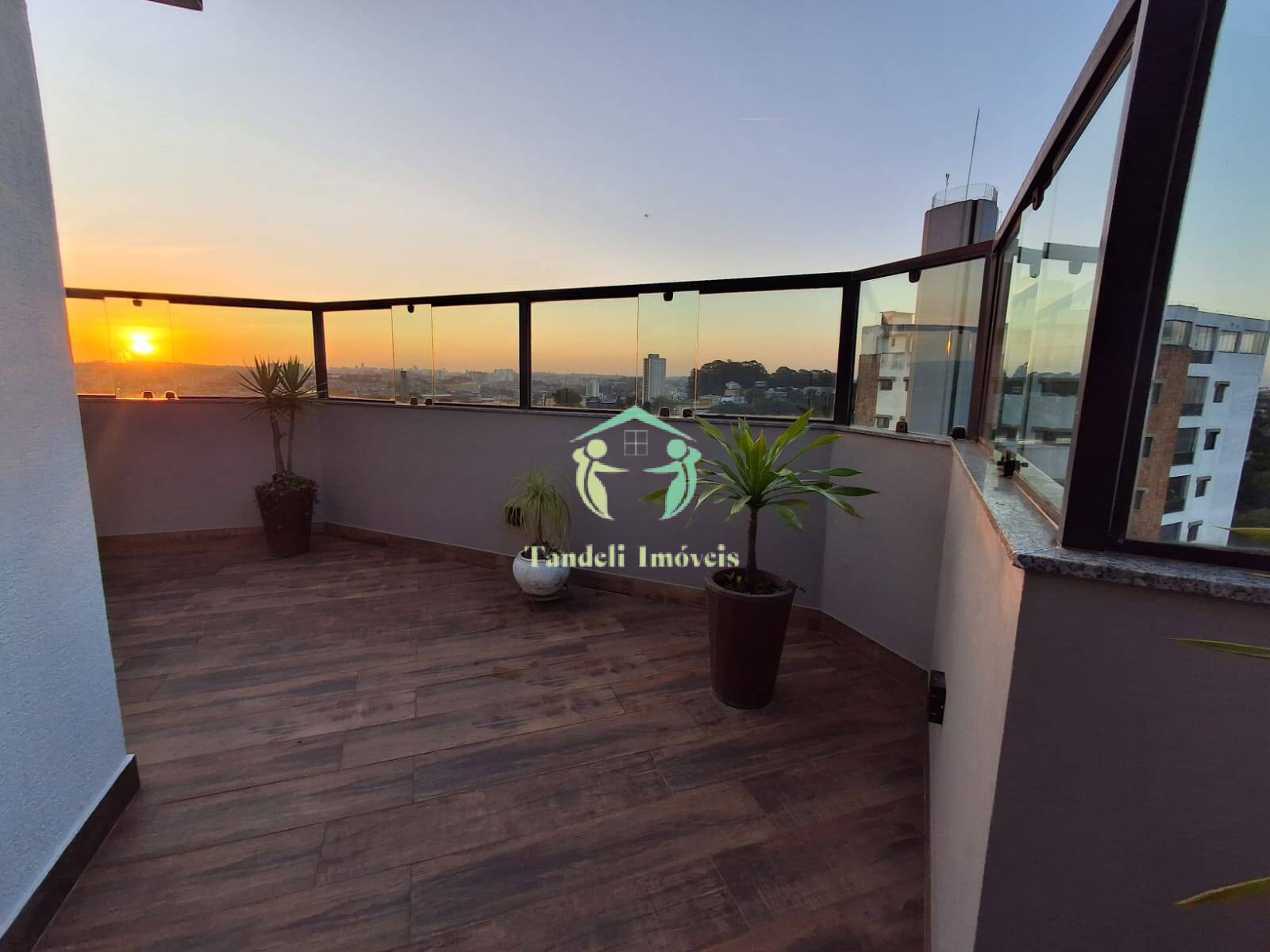 Cobertura, 3 quartos, 200 m² - Foto 3