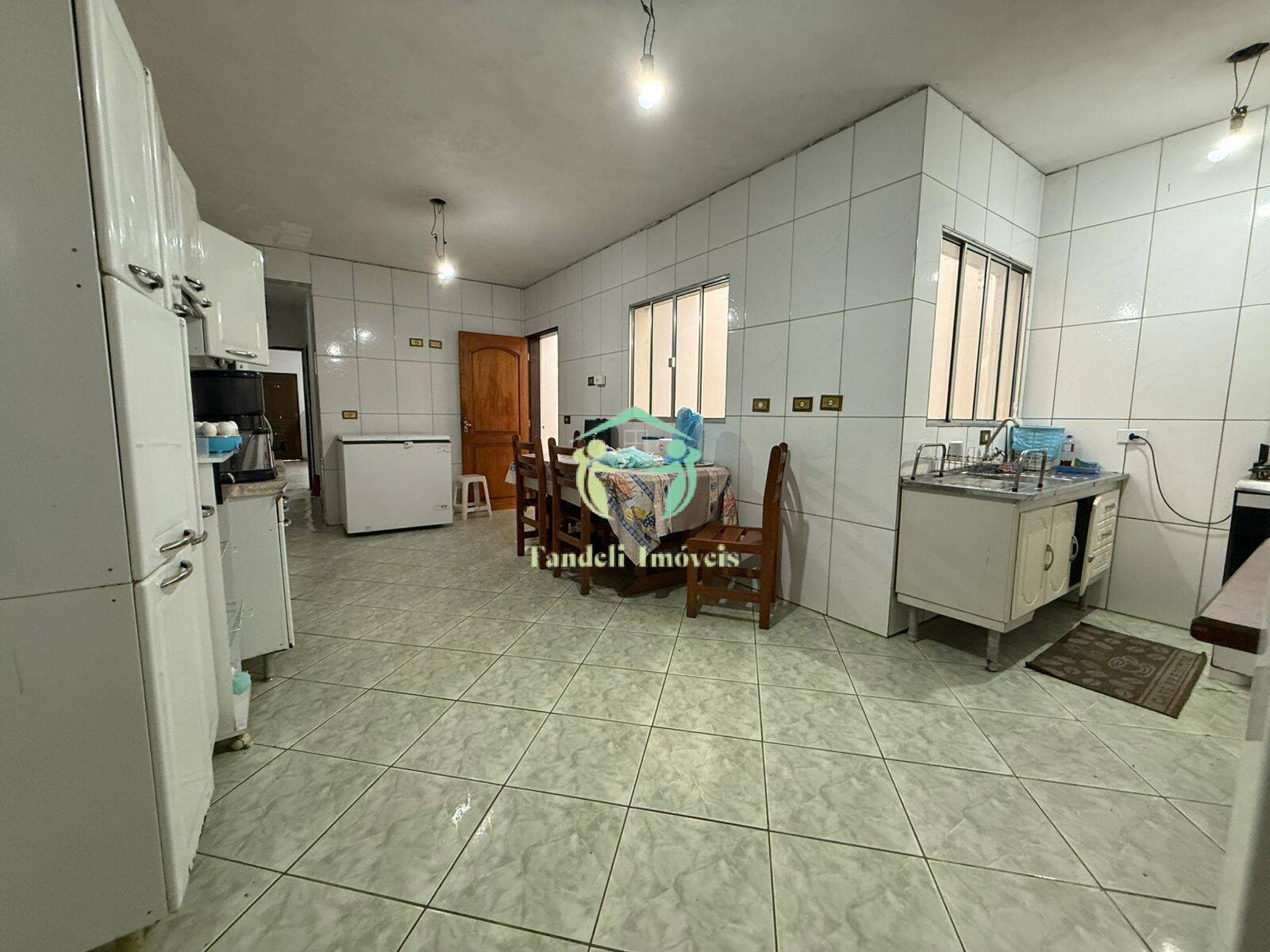 Sobrado, 4 quartos, 280 m² - Foto 1