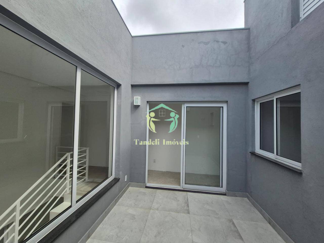 Sobrado, 3 quartos, 279 m² - Foto 2