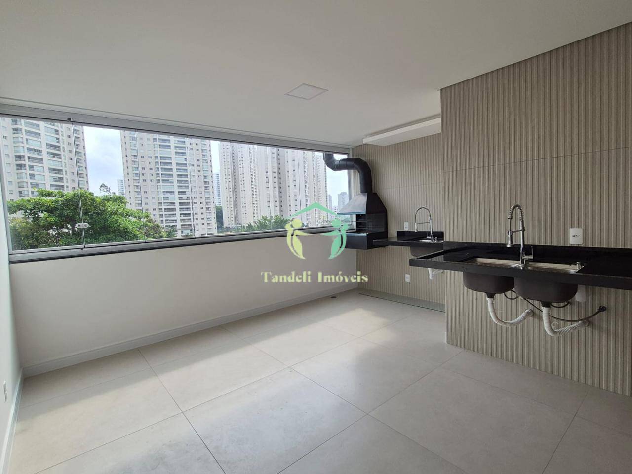 Sobrado, 3 quartos, 279 m² - Foto 1