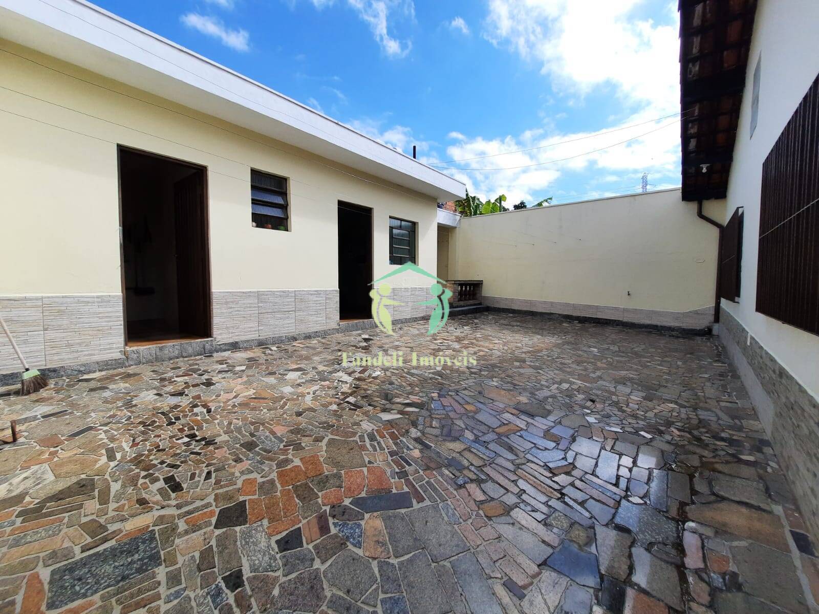 Casa, 4 quartos, 252 m² - Foto 8