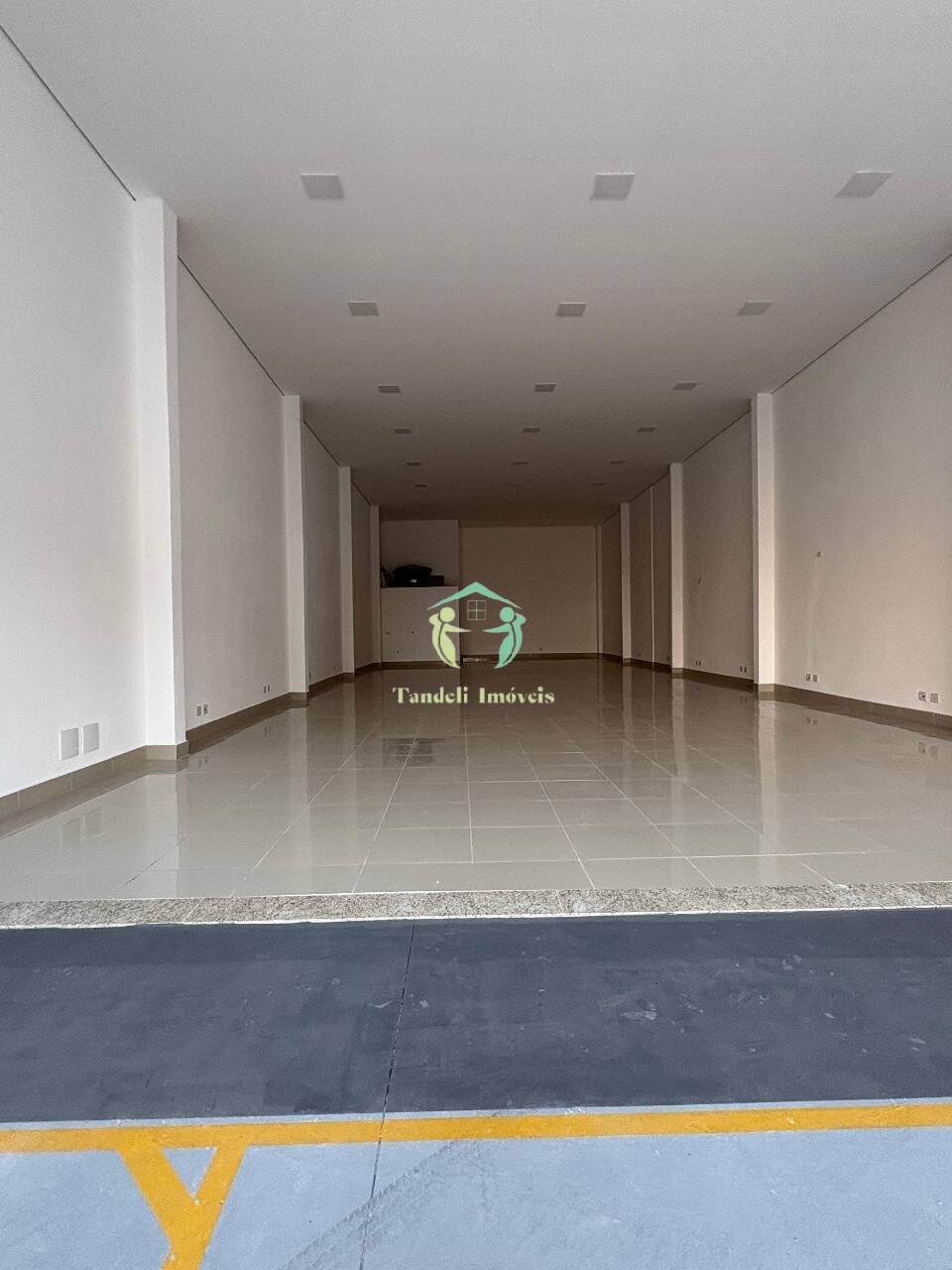 Loja-Salão, 400 m² - Foto 1