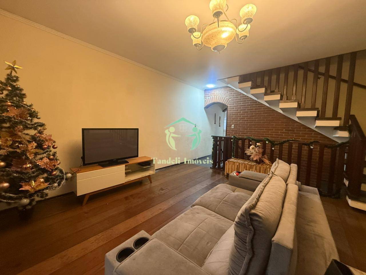 Sobrado, 3 quartos, 233 m² - Foto 1