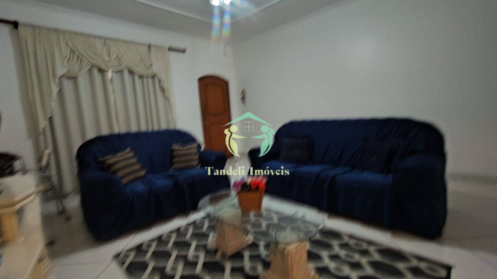 Sobrado, 3 quartos, 218 m² - Foto 1