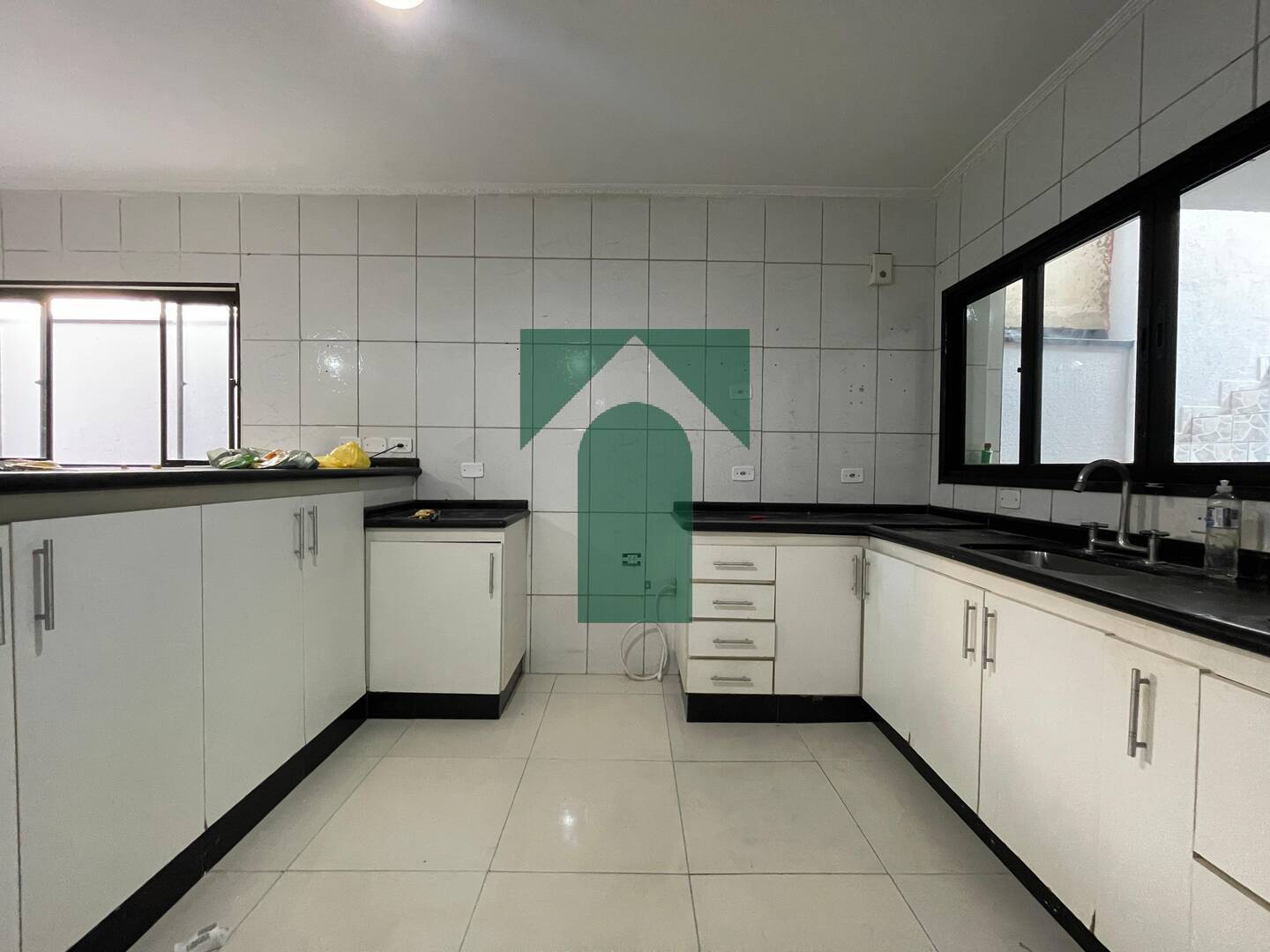 Sobrado, 3 quartos, 229 m² - Foto 4