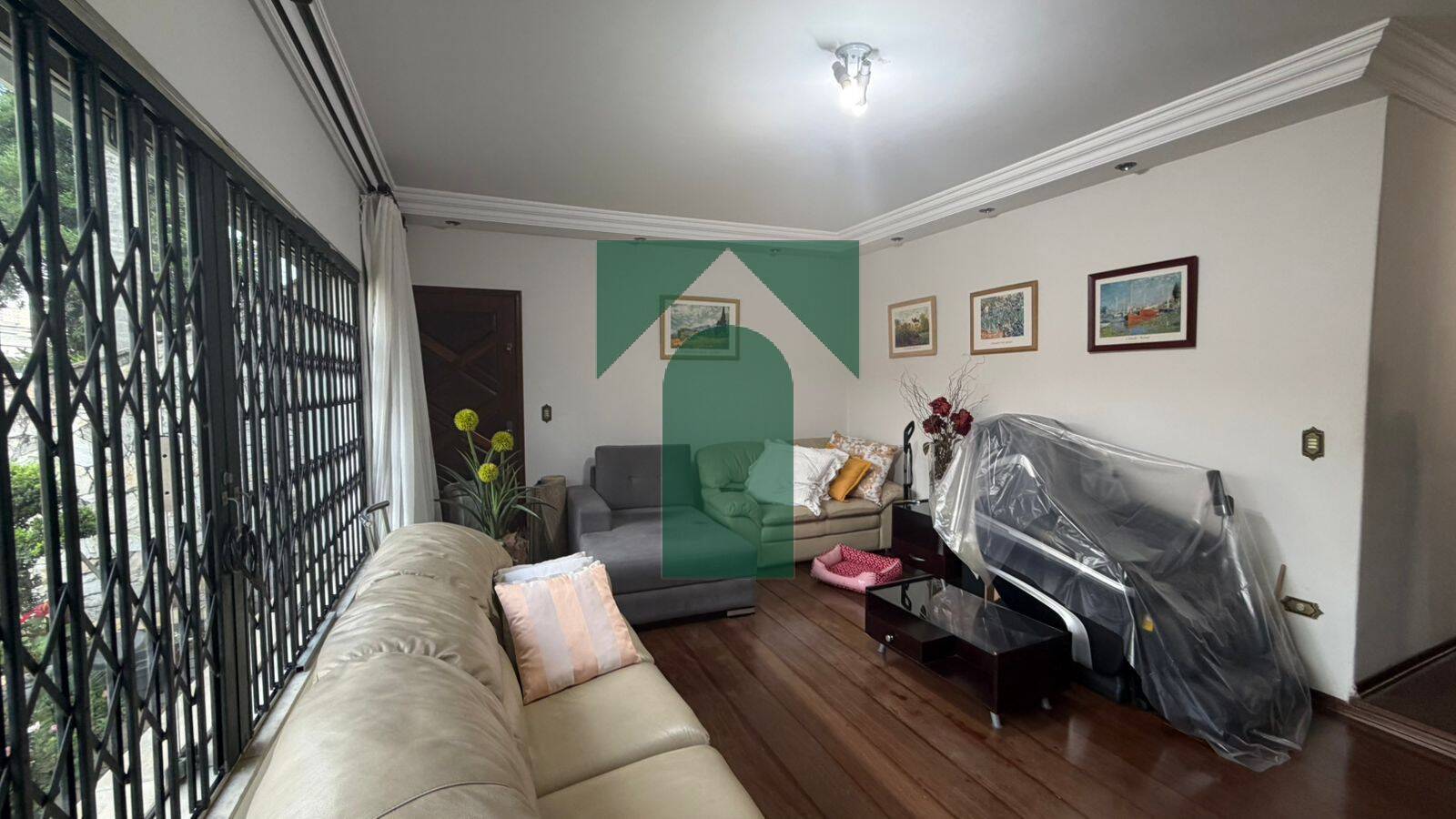 Casa, 3 quartos, 322 m² - Foto 1