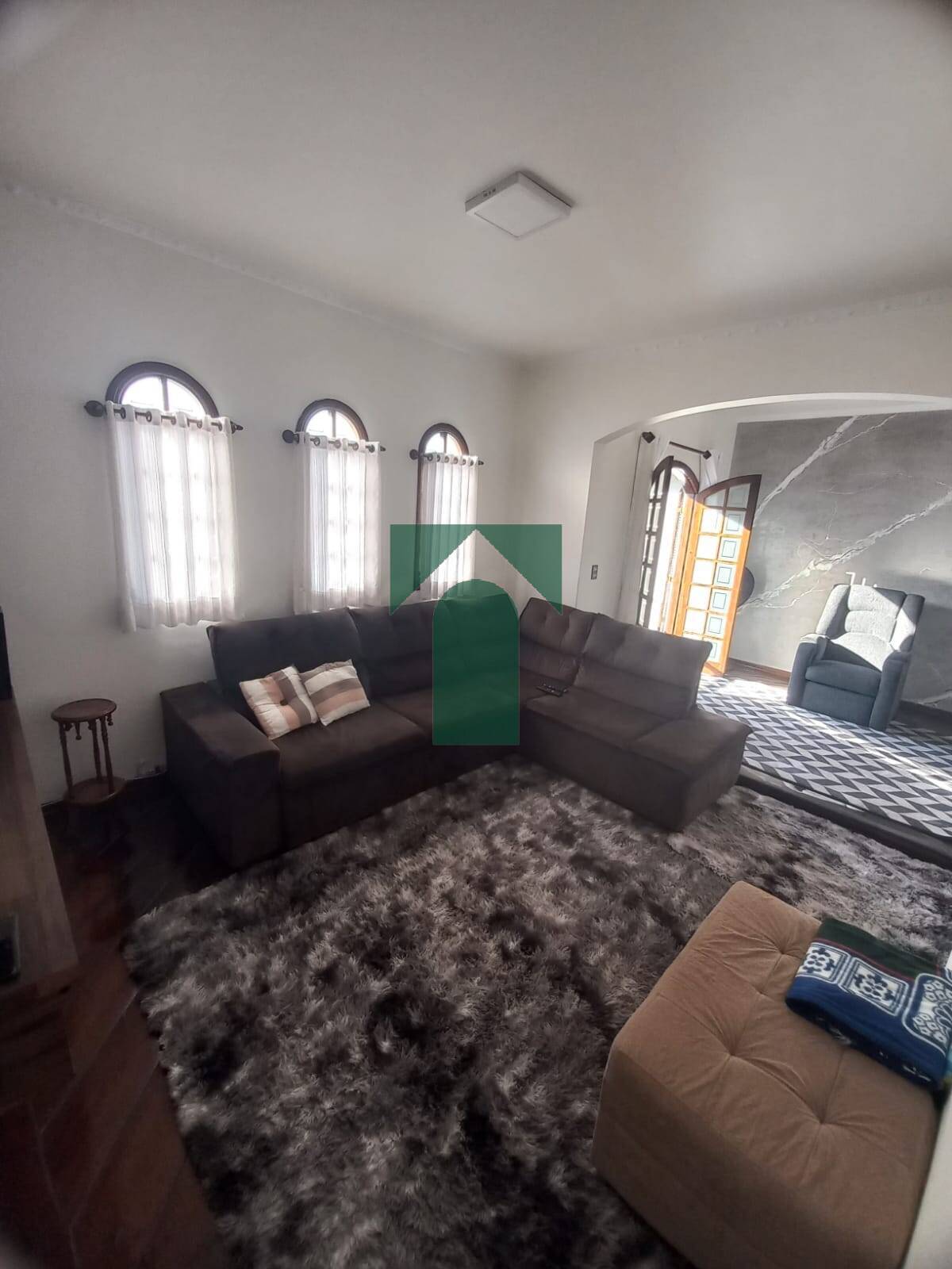 Casa, 3 quartos, 326 m² - Foto 1