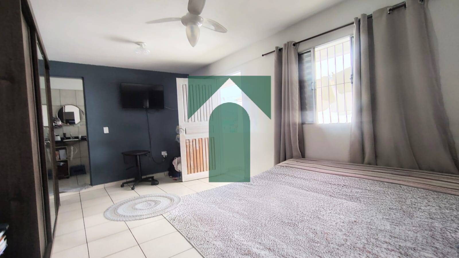 Casa, 4 quartos, 200 m² - Foto 1