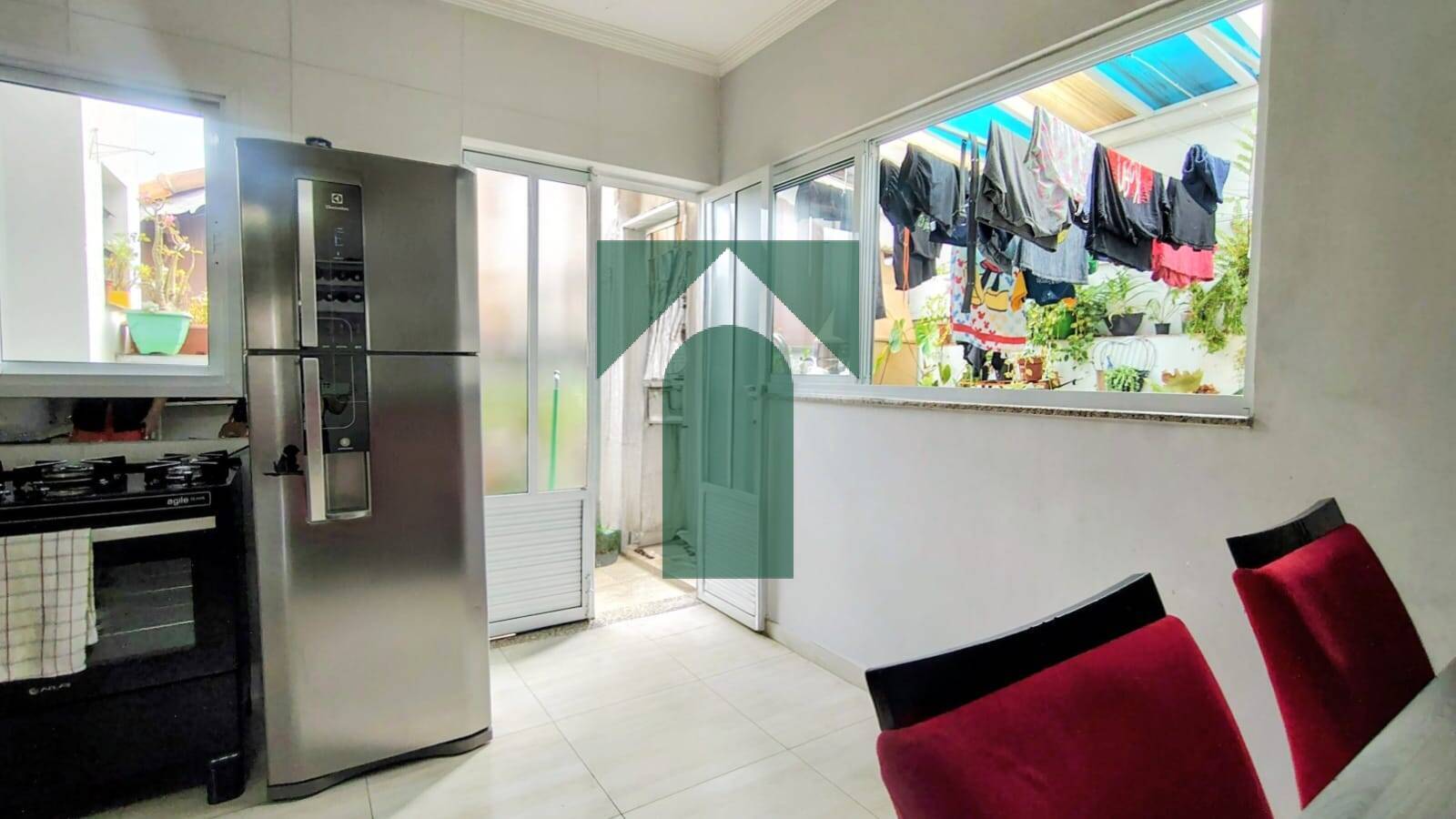Casa, 3 quartos, 230 m² - Foto 2