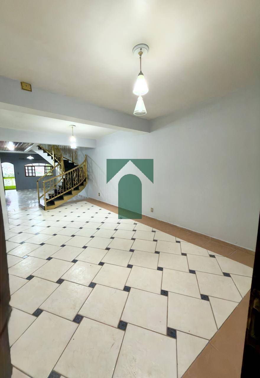 Casa, 3 quartos, 315 m² - Foto 3