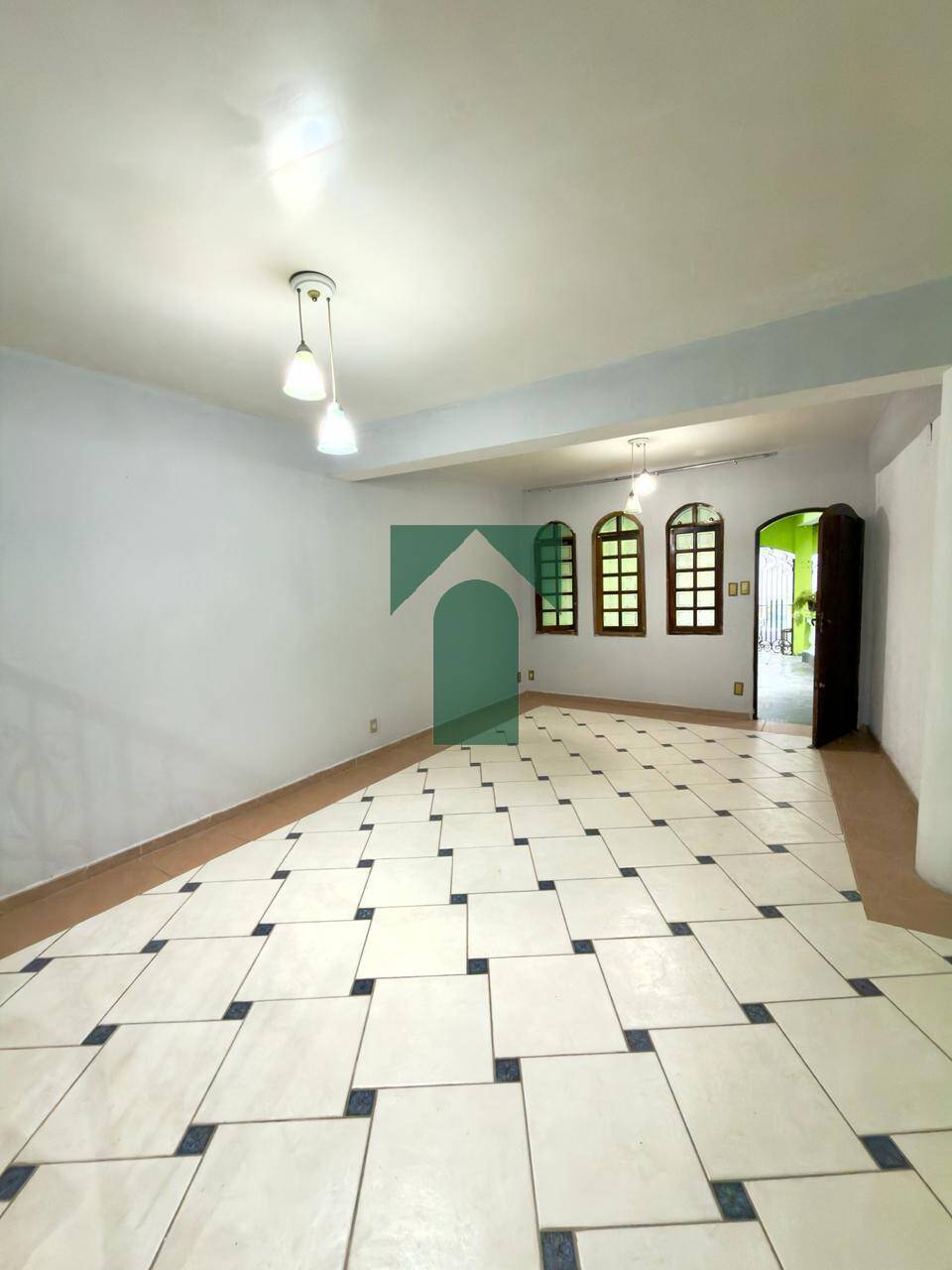 Casa, 3 quartos, 315 m² - Foto 1