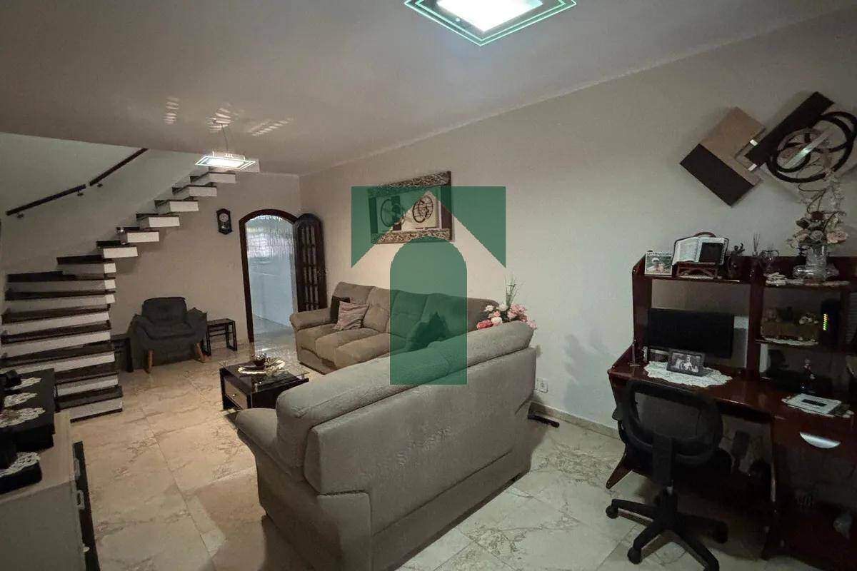 Sobrado, 3 quartos, 181 m² - Foto 2