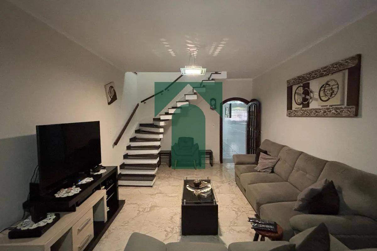 Sobrado, 3 quartos, 181 m² - Foto 1