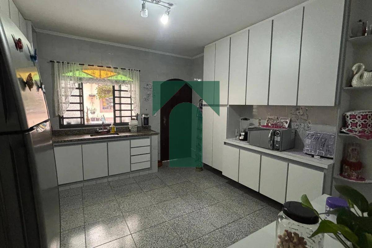 Sobrado, 3 quartos, 181 m² - Foto 6