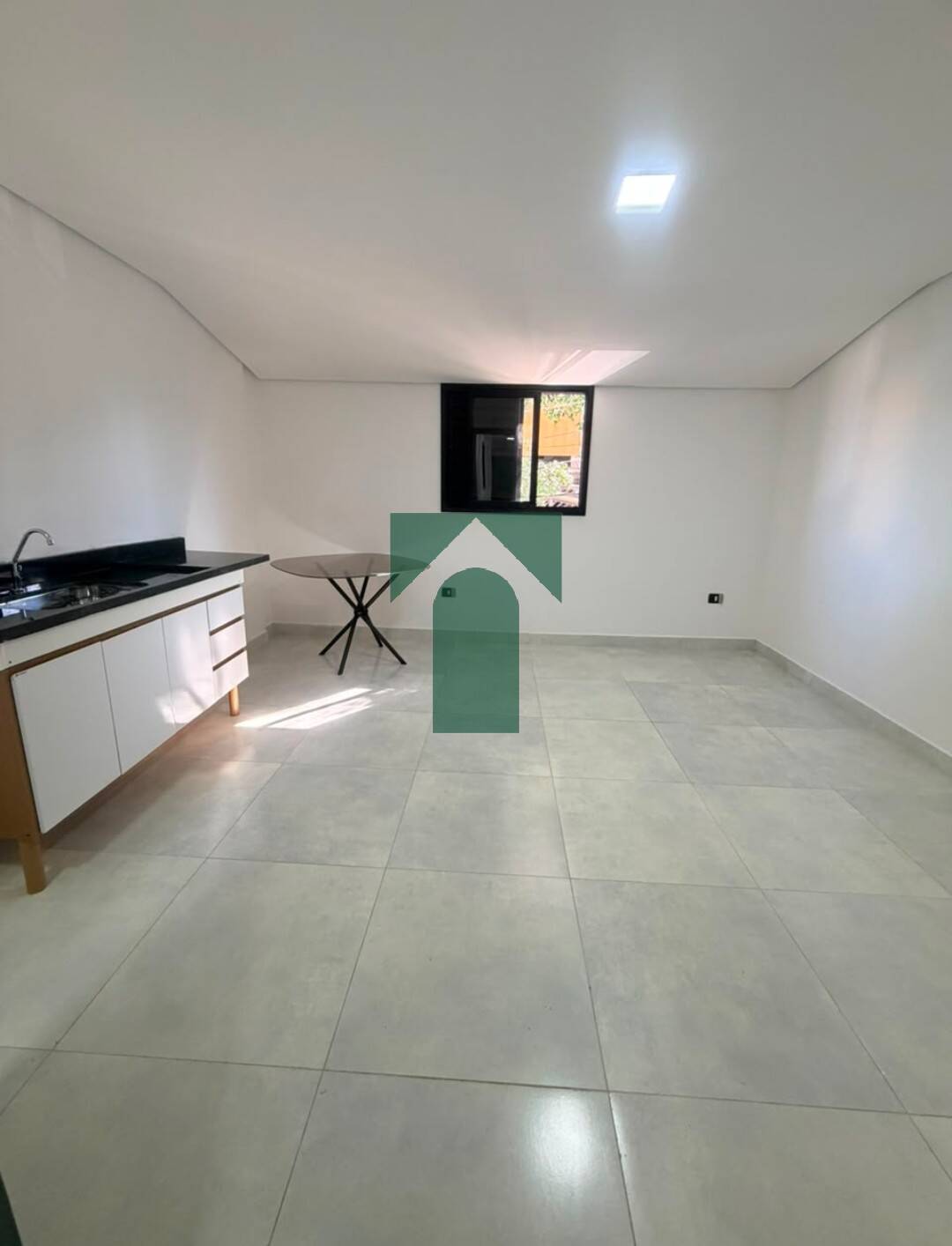 Sala-Conjunto, 24 m² - Foto 1